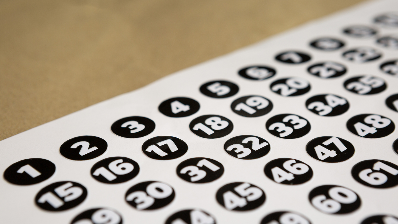 Sticker số