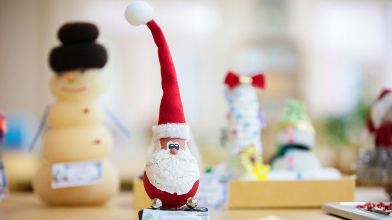 Ông già Noel bằng giấy